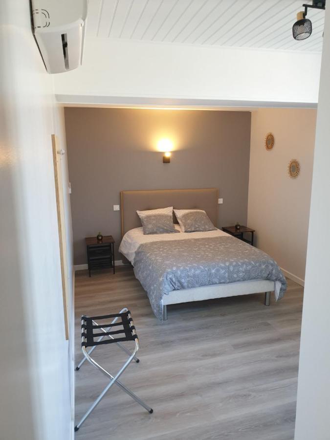 Chambres De Villee Saint-Georges-de-Grehaigne Exterior photo